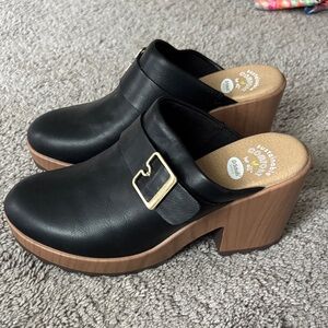 Dr. Scholl’s Wake-Up Clog Mules, 6, NWOB Never worn